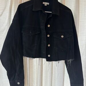 TOPSHOP Cropped Black Denim Jacket